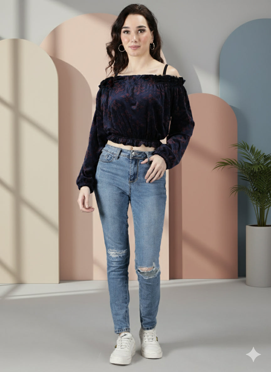 EMBOSED DOWNSHOLDER TOP