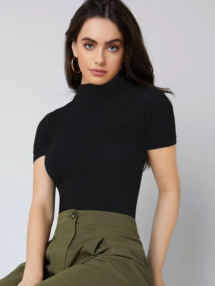 SHORT SLEEVE HIGH NECK T-SHIRT